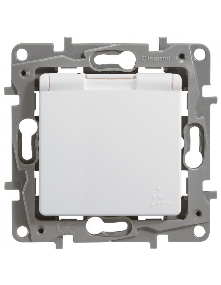 Розетка 2К+З IP44 БЕЛ ETIKA, арт. 672232 Legrand