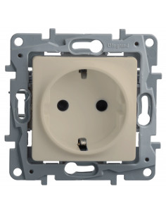 Розетка 2К+З со шторками СЛНК ETIKA, арт. 672322 Legrand